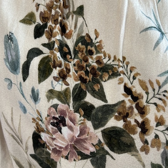 5/$20 whimsical soft floral dress by Zara - Picture 4 of 4